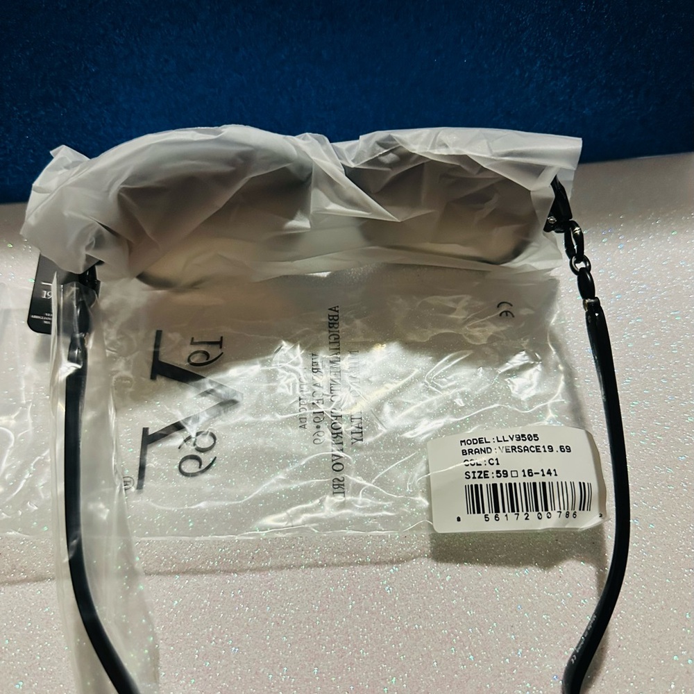 Versace 19V69✨🖤🤎 Black Sunglasses with Brown Lenses - Picture 8 of 8